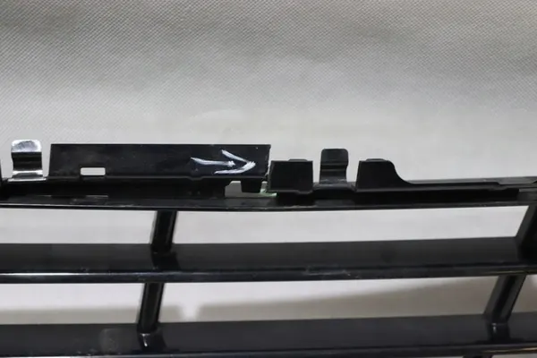 Griglia Centrale Anteriore BMW 5 G30 G31 OEM image 2