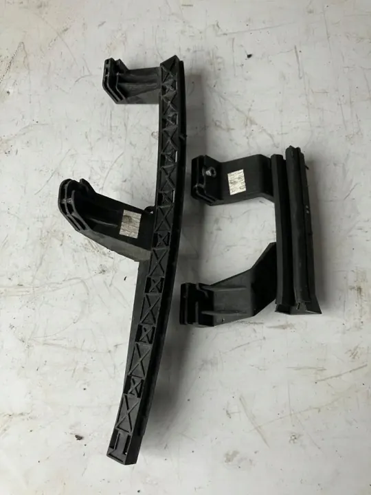 Guide de vitre OEM PROWADNICE SZYBY DRZWI PRAWY PRZÓD DS5 image 2