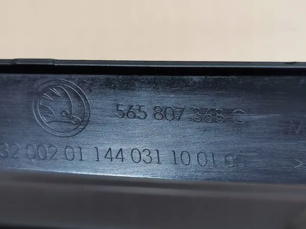 Griglia paraurti anteriore SKODA KODIAQ PDC 21-24 OEM 565807368C image 9