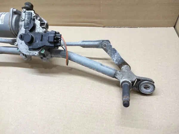 OEM 8200734788 Mécanisme d'essuie-glace avec moteur Renault Master III image 3