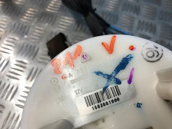 MERCEDES W211 2.2 CDI Brandstofpomp Drijver image 4