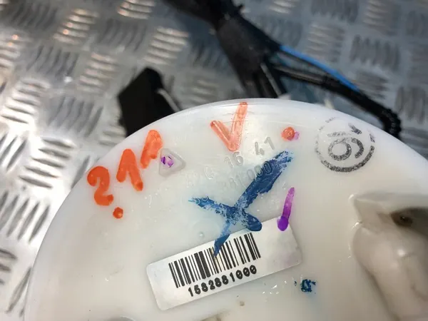 MERCEDES W211 2.2 CDI Brandstofpomp Drijver image 6