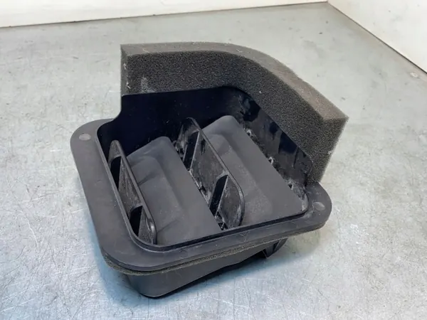 Subaru XV Ventilatierooster OEM FBZ17579 - Gebruikt image 3