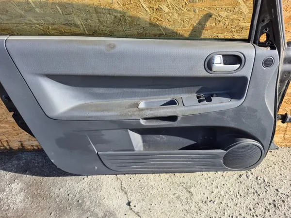 Mitsubishi Colt VI Z30 linker voorportier - Gebruikt image 9