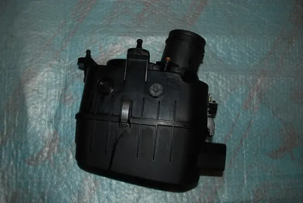 Luftfiltergehäuse OEM 670001543 für Maserati image 7