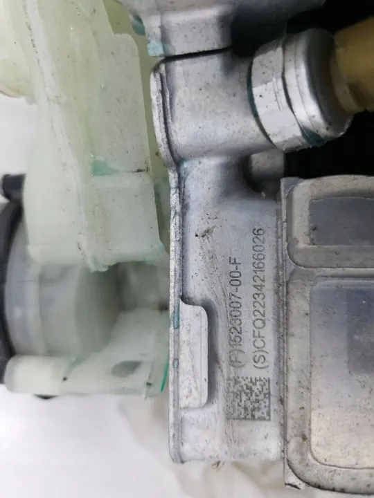 Tesla OEM 152300700F Kühlmittelheizer - Gebraucht image 5