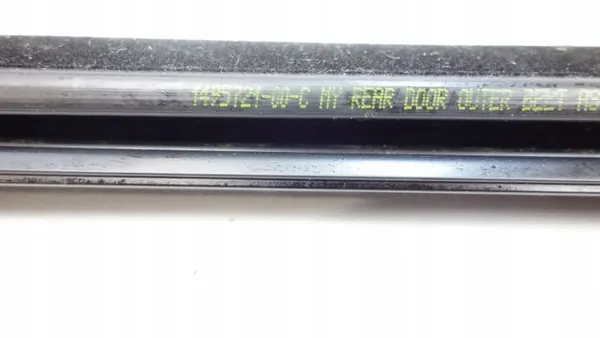 Tesla Model Y 1495721-00-C Rechter achterruit afdichting image 5