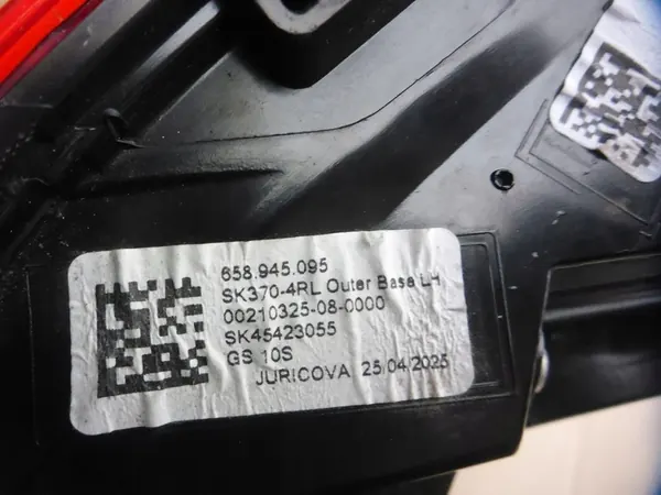 Luz trasera izquierda 658945095 Skoda Kamiq 21-24 image 10