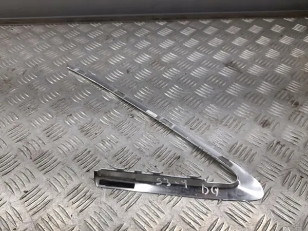 Audi A3 S3 8V Heckfensterleiste OEM 8V5853346B image 3