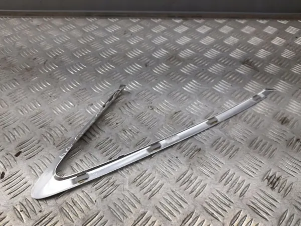 Audi A3 S3 8V Heckfensterleiste OEM 8V5853346B image 4