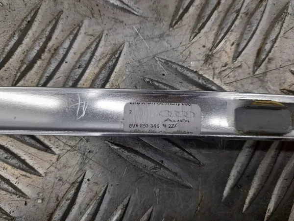 Audi A3 S3 8V Heckfensterleiste OEM 8V5853346B image 5