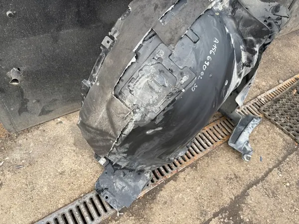 MERCEDES GLA A156 Passaruota Anteriore Destro A1566900230 image 2