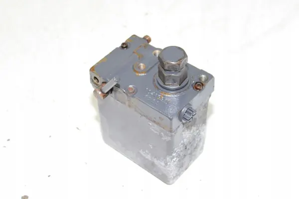 Pompe de levage de cabine d'occasion OEM Actros MP4 MP5 Antos image 2