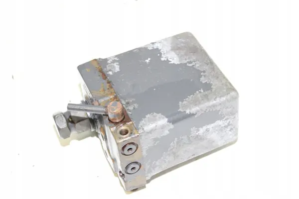 Pompe de levage de cabine d'occasion OEM Actros MP4 MP5 Antos image 3