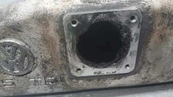 Käytetty imukansi OEM 074129713 VW T4 2.5TDI image 3