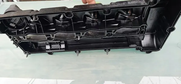 Mercedes-venttiilikansi OEM A6510100230 W204 2.2 CDI image 4