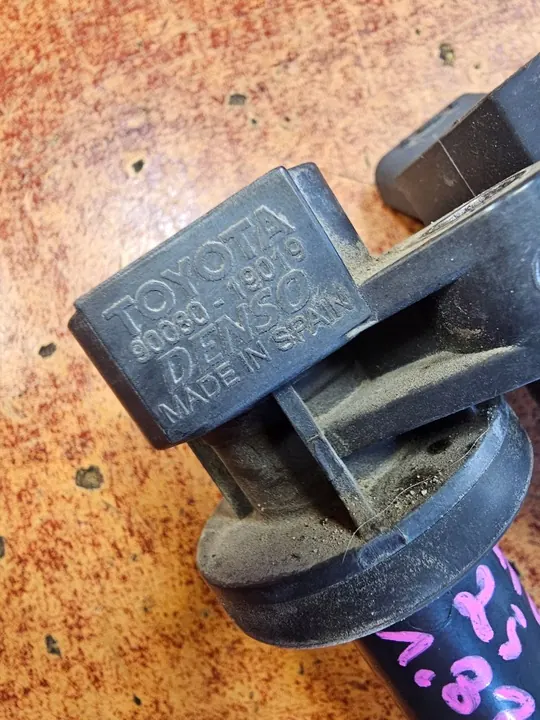 Bobina de ignição ME Premium 90080-19019 image 2