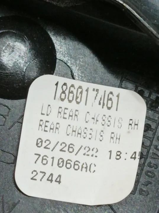 Oikea taka-oven ulkohahna OEM 186017461 - Dodge image 4