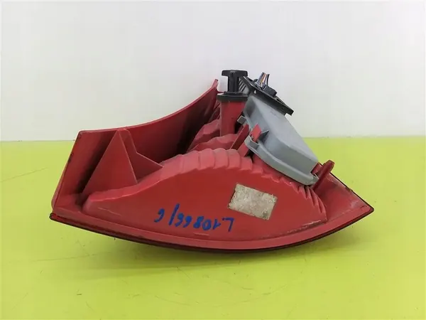 Lámpara trasera izquierda Renault Clio I 1998-2005 Valeo 8200071413G image 4