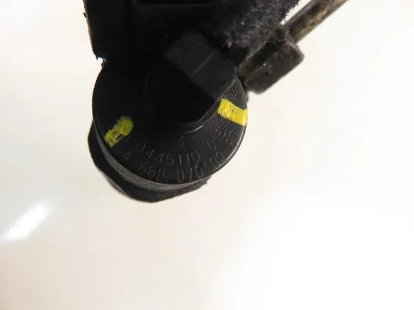 Bosch 0445110015 Injektor image 3