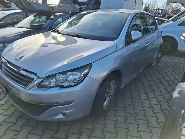 Peugeot OEM Vattenkylarrör för 308 II 2.0 HDi image 6
