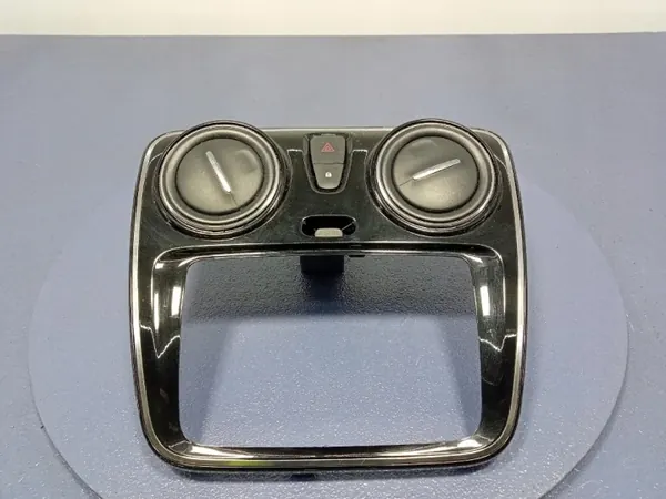 Dacia Lodgy mittluftventilgaller OEM 682607382R image 2