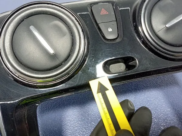 Dacia Lodgy mittluftventilgaller OEM 682607382R image 3