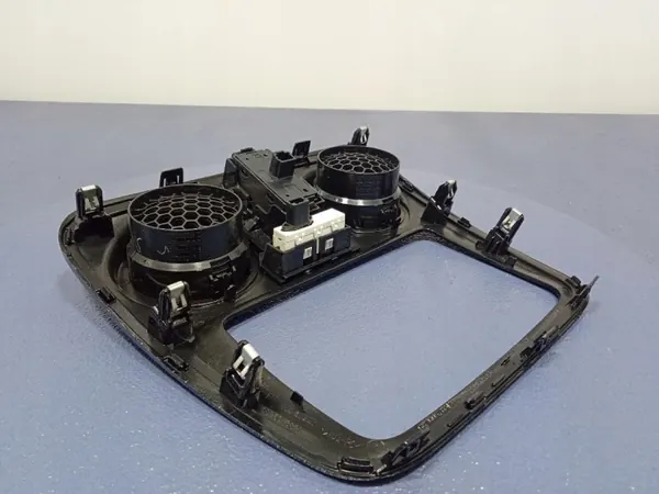 Dacia Lodgy mittluftventilgaller OEM 682607382R image 7