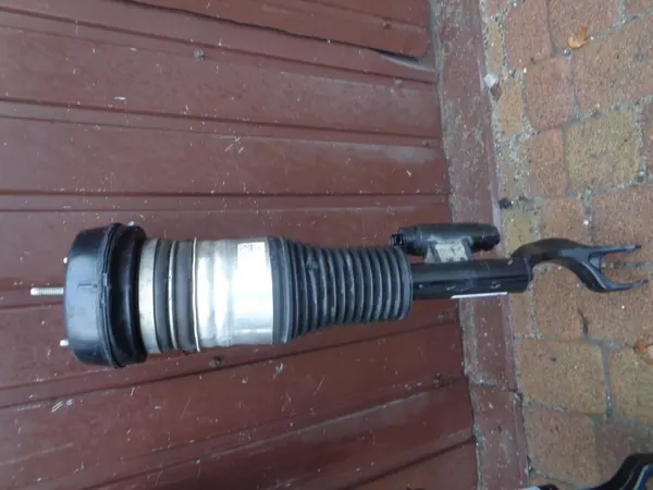 Främre luftfjädring OEM A2943202301 Mercedes image 4