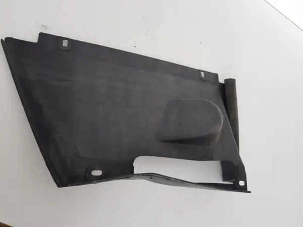 Mercedes W201 Jäähdyttimen ritilä OEM 2015050988 image 2