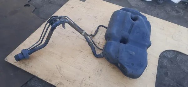 Brandstoftank OEM BAK ZBIORNIK PALIWA 1.8 HYBRYDA TOYOTA PRIUS III image 6