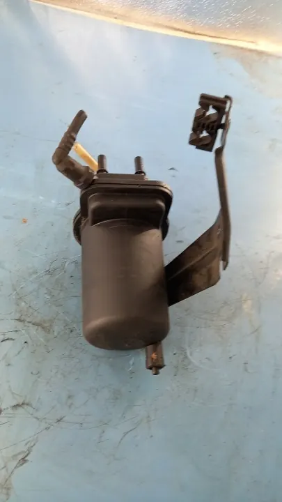 Filtro de carbón Nissan OE para Micra 03R 1.5DCI usado image 2