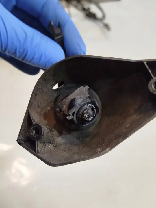 RECHTER KOPLAMPWASSER VW TOUAREG 7P 7P6955978 image 2