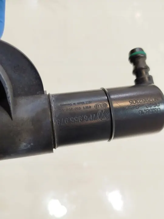 RECHTER KOPLAMPWASSER VW TOUAREG 7P 7P6955978 image 4