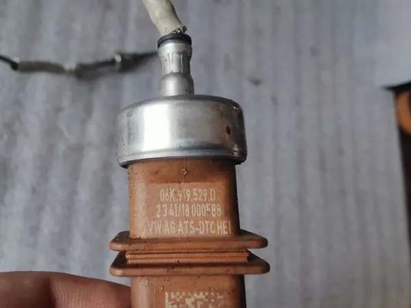 Sensor de temperatura de escape Seat Leon (5F) 06K919529D image 2