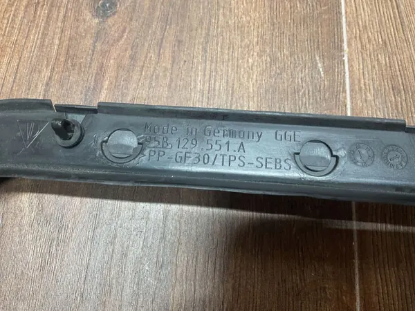 Joint de capot Porsche OE 95B129551A - Occasion image 6