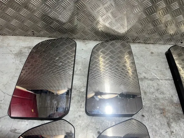 Iveco Stralis S-Way Spiegel-inzet OEM 2523.34.003/004 image 3