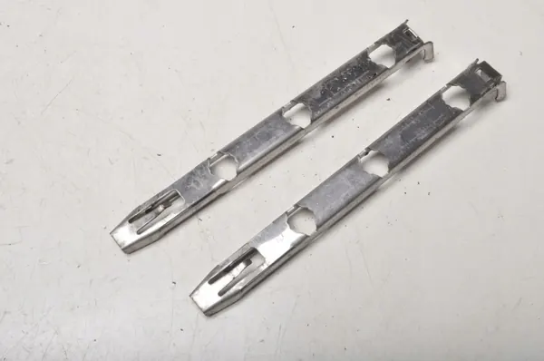 Voorste Koplampbevestiging OEM 281861 - Renault OE image 3