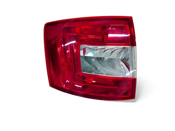 Luz trasera izquierda para Skoda Octavia III 13-16 image 3