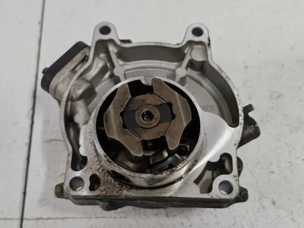 Fiat 500X 1.6 JTD tyhjiöpumppu OEM 55269803 image 3