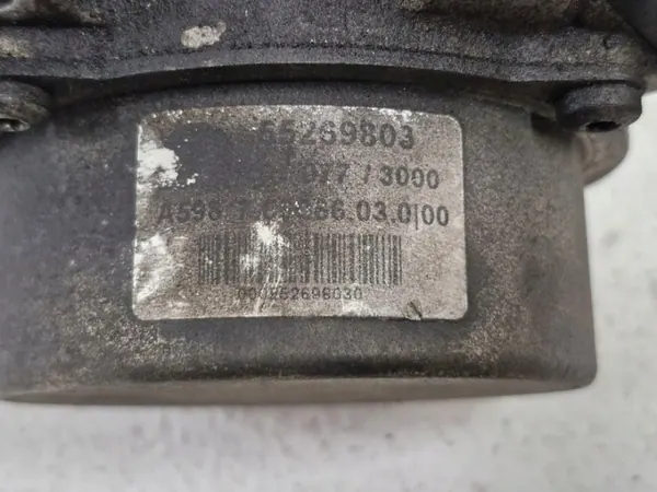Fiat 500X 1.6 JTD tyhjiöpumppu OEM 55269803 image 5