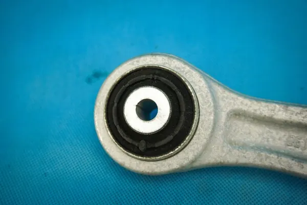 Braccio di controllo anteriore sinistro Audi A8 S8 4H 4H0407151B image 2