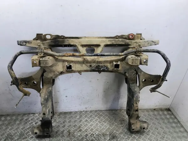 Subchassi dianteiro Mercedes-Benz OEM AMD135953 - Usado image 2