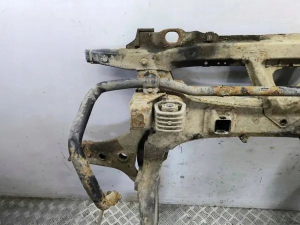 Subchassi dianteiro Mercedes-Benz OEM AMD135953 - Usado image 3