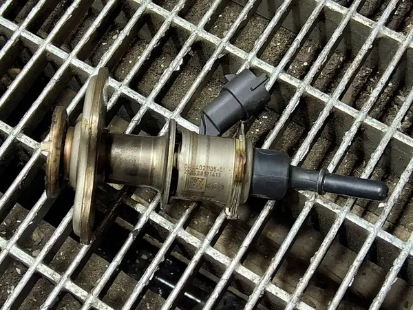 Injecteur AdBlue Ford Turneo Courier image 1