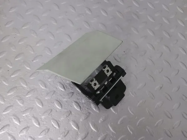 Bouchon de lave-glace droit OEM 3D0807938D image 10