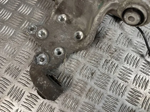 Mercedes-Benz B W246 W242 2011 Höger Bakre Hjulnav image 10