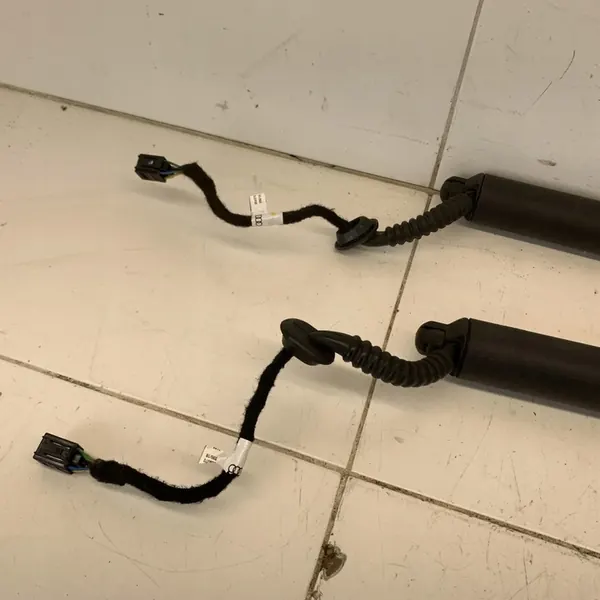 Elaktiska bakluckans aktuatorer Audi Q5 FY 2019 OEM 80A827851A image 2