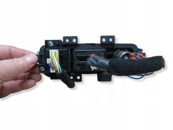 Prise AUX USB PDC Kia Sportage III OEM PRY3602 image 6