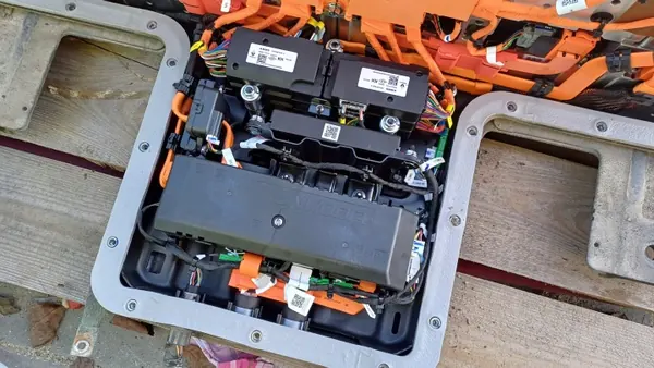 Batería Dacia Spring OEM 85DSB835473J6V7 10Ah image 3